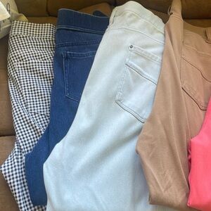 Time and tru jeggings Capri’s